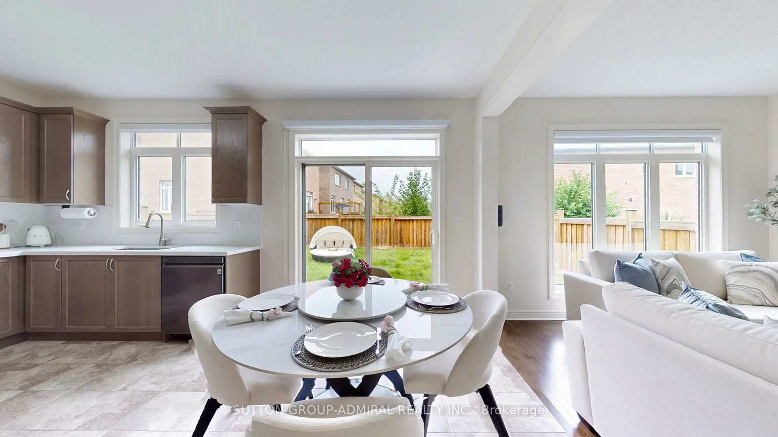 219, Inverness, Bradford, Bradford West Gwillimbury