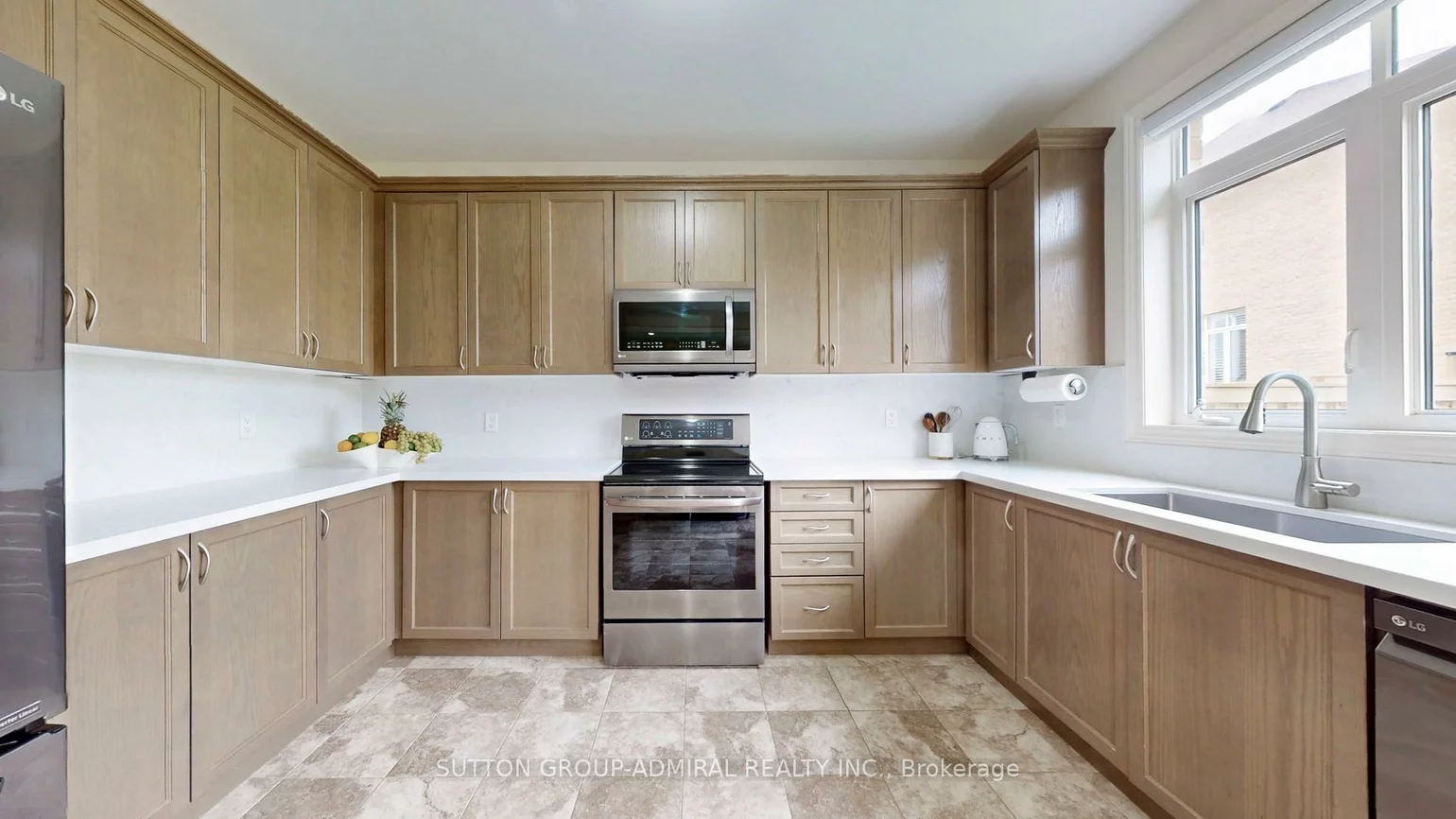 219, Inverness, Bradford, Bradford West Gwillimbury