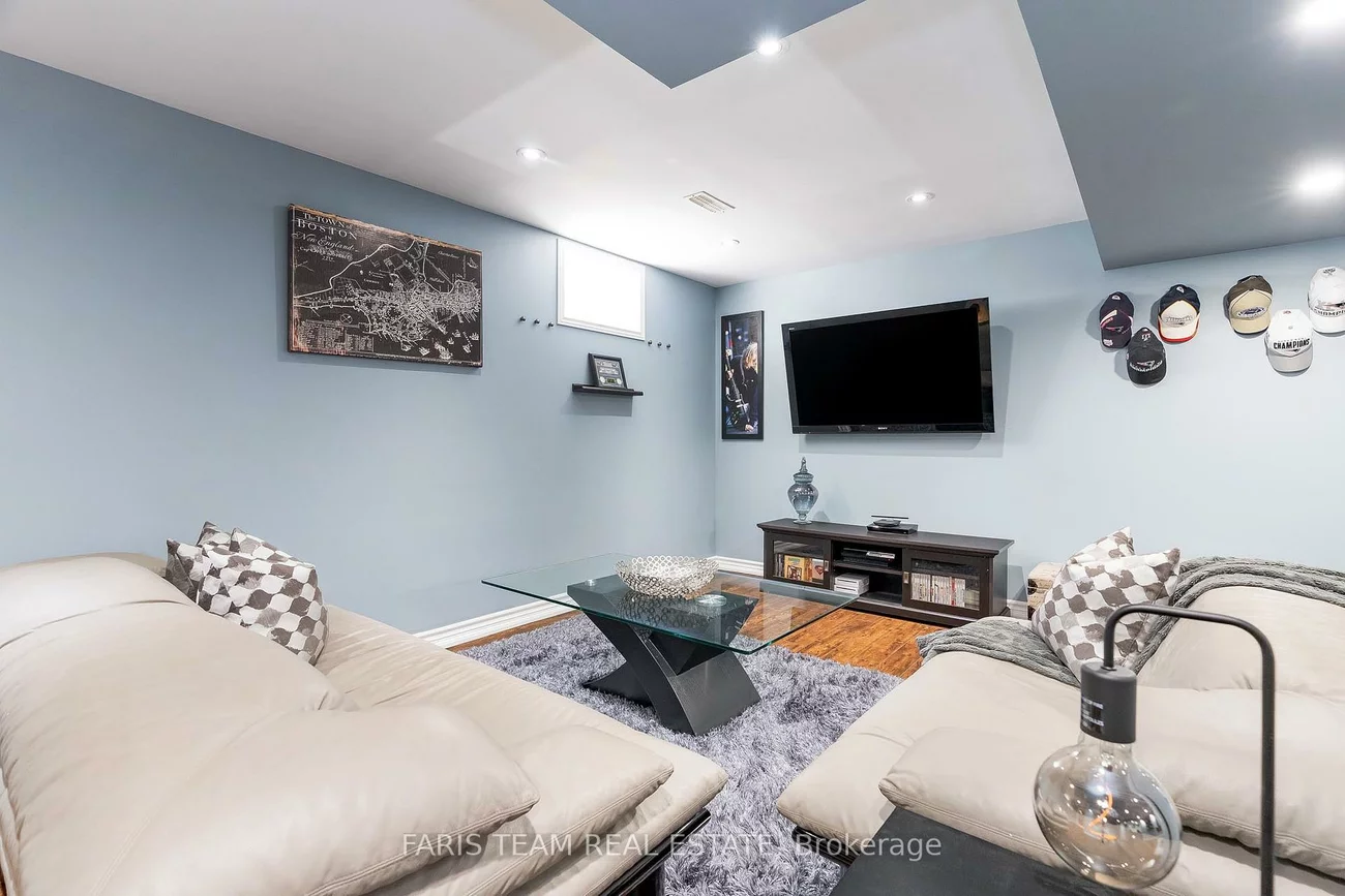 82, Weir, Bradford, Bradford West Gwillimbury