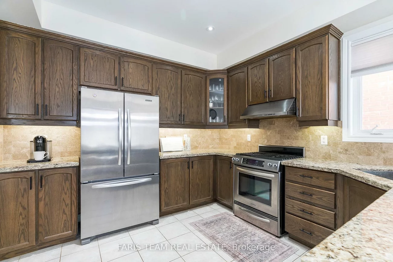 82, Weir, Bradford, Bradford West Gwillimbury