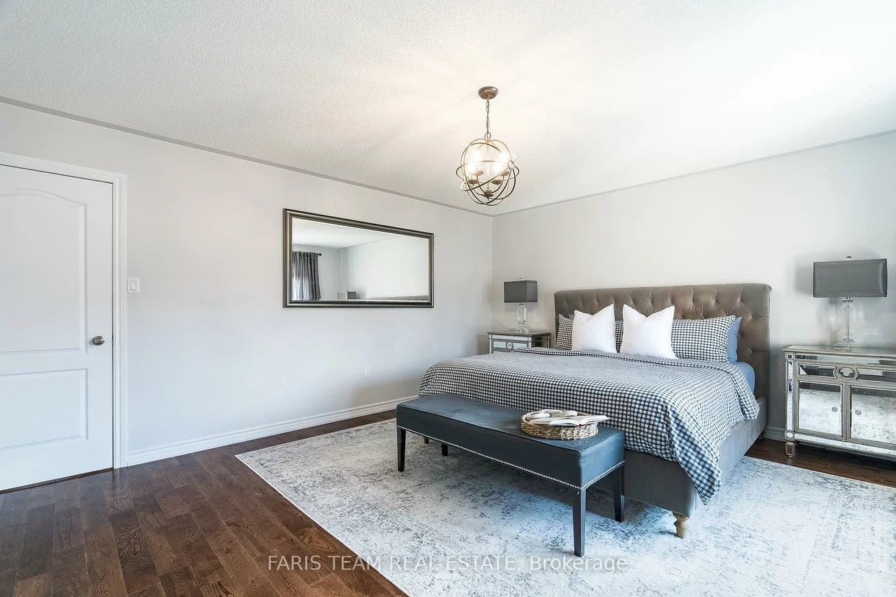 82, Weir, Bradford, Bradford West Gwillimbury