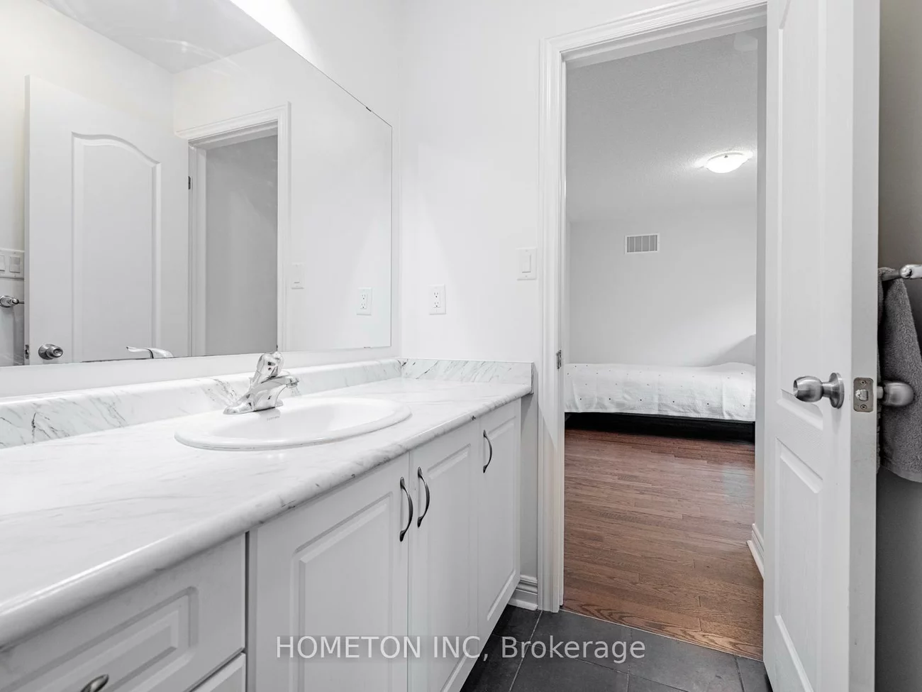 50, Citrine, Bradford, Bradford West Gwillimbury