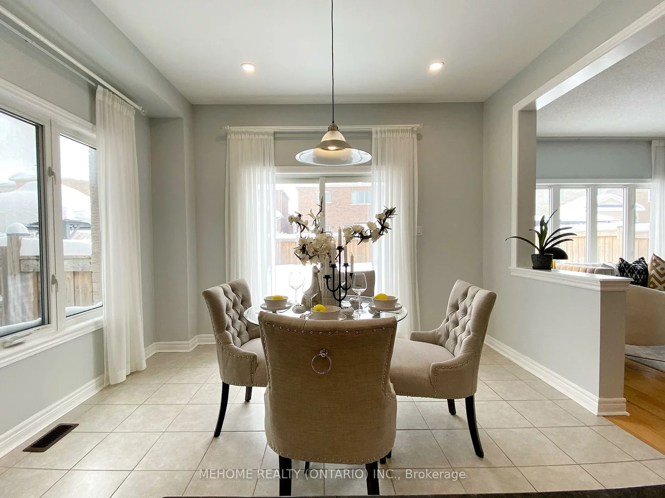 138, Romanelli, Bradford, Bradford West Gwillimbury