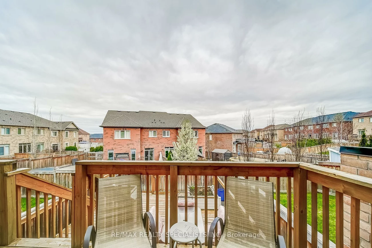 94, Fortis, Bradford, Bradford West Gwillimbury