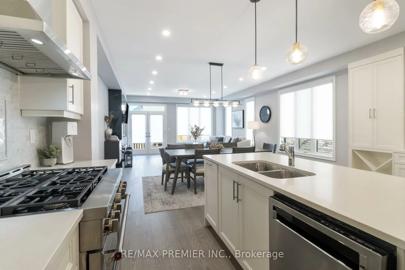 52, Montrose, Bradford, Bradford West Gwillimbury