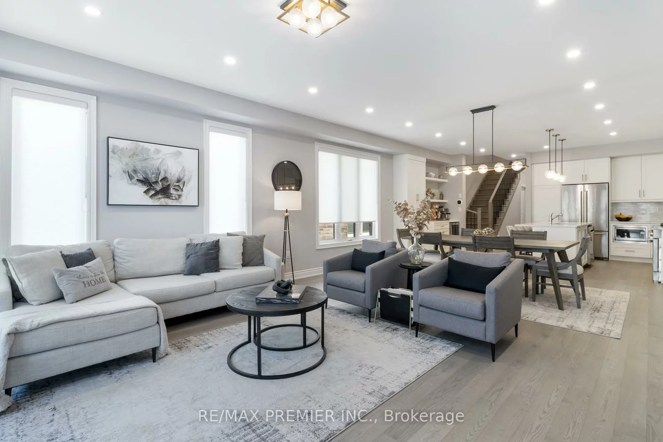 52, Montrose, Bradford, Bradford West Gwillimbury