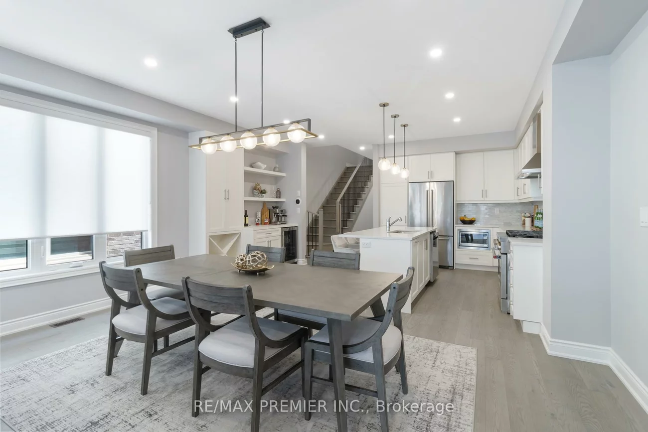 52, Montrose, Bradford, Bradford West Gwillimbury