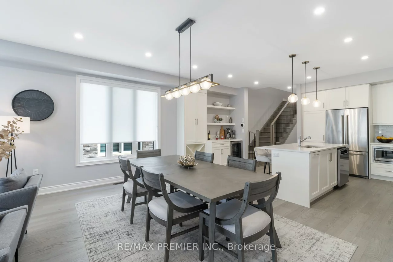52, Montrose, Bradford, Bradford West Gwillimbury