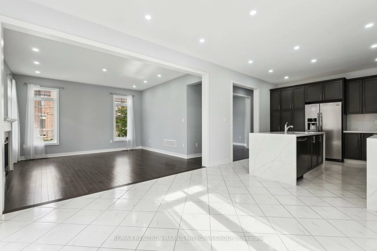 227, Inverness, Bradford, Bradford West Gwillimbury