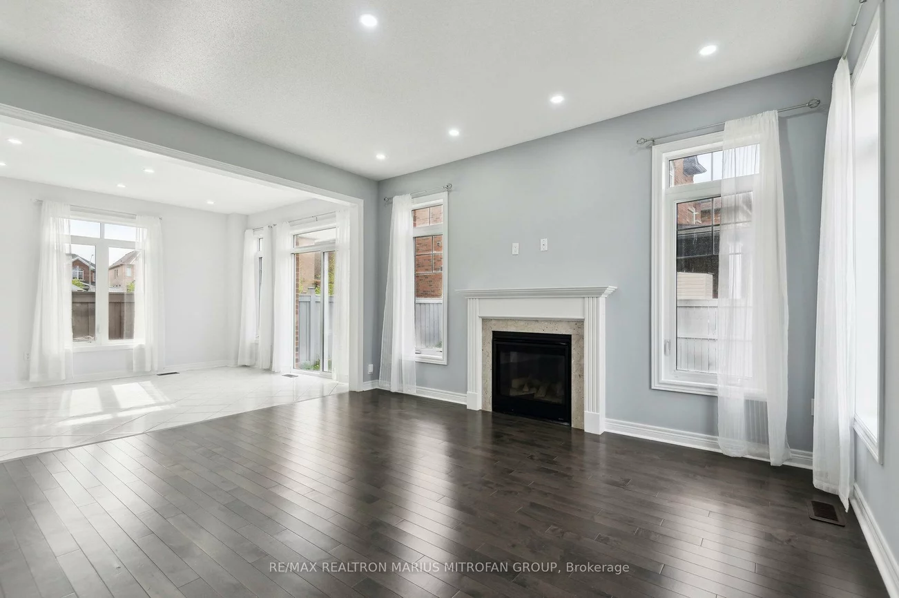 227, Inverness, Bradford, Bradford West Gwillimbury