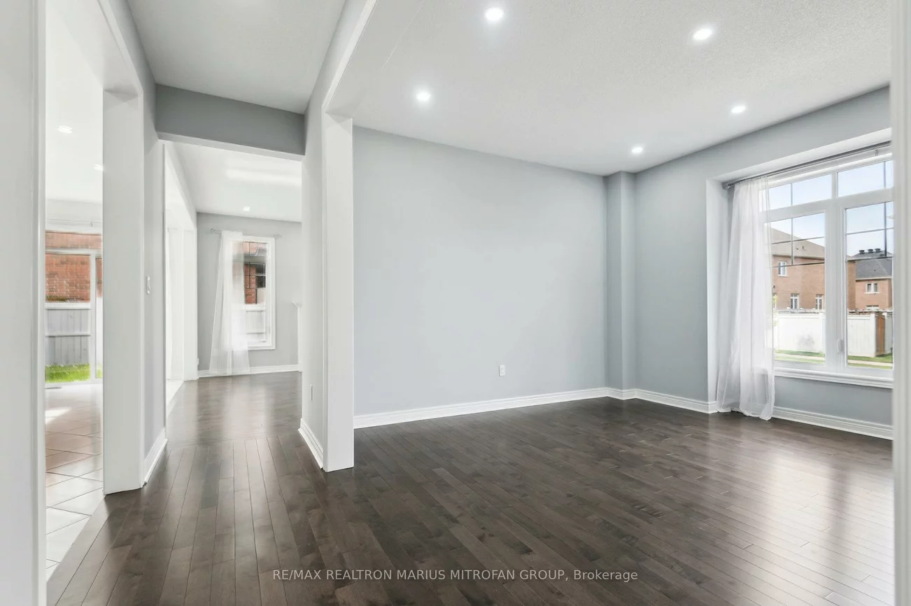 227, Inverness, Bradford, Bradford West Gwillimbury