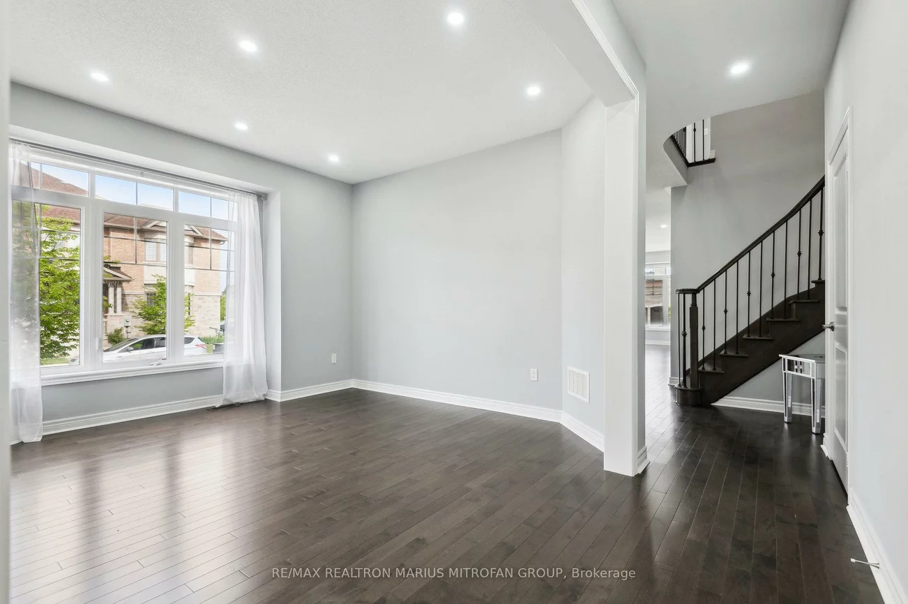 227, Inverness, Bradford, Bradford West Gwillimbury