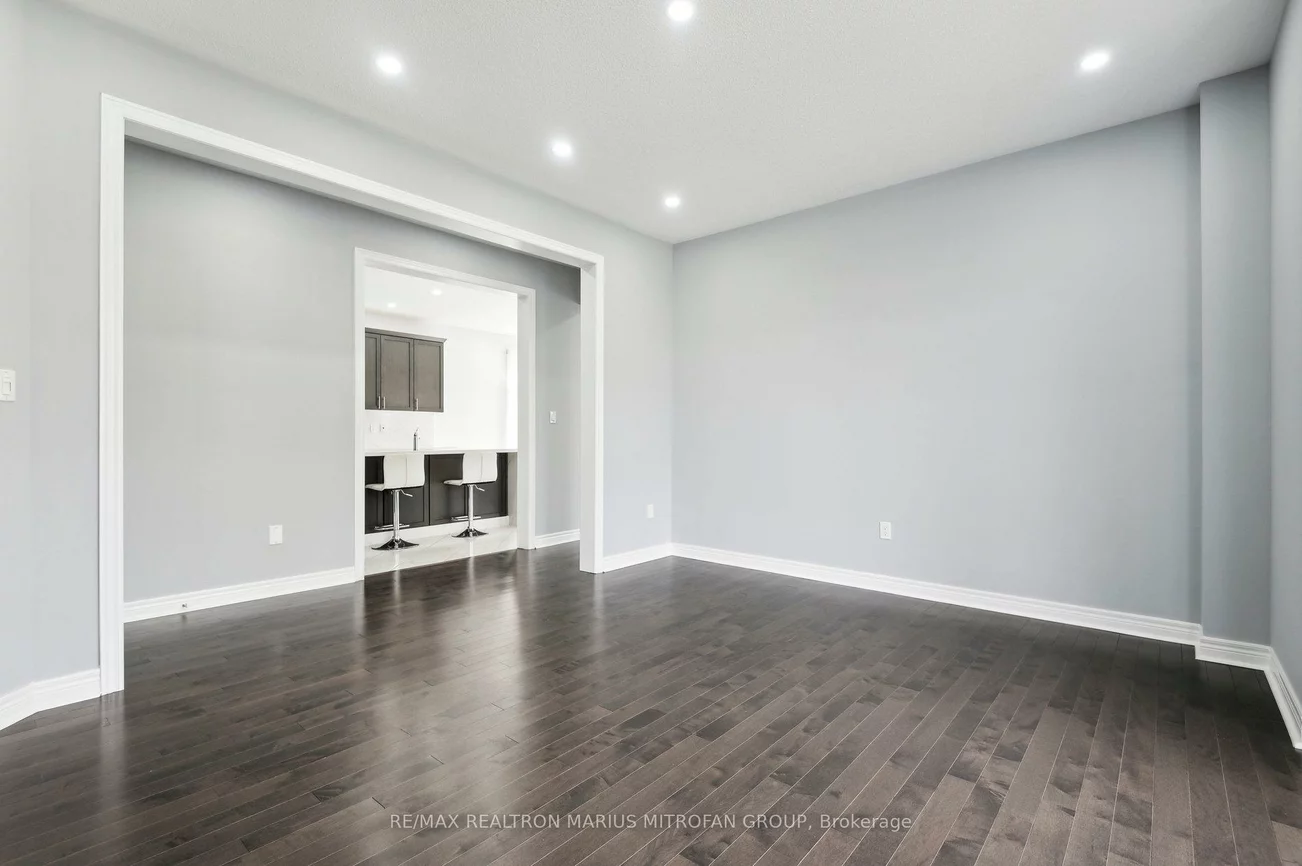 227, Inverness, Bradford, Bradford West Gwillimbury