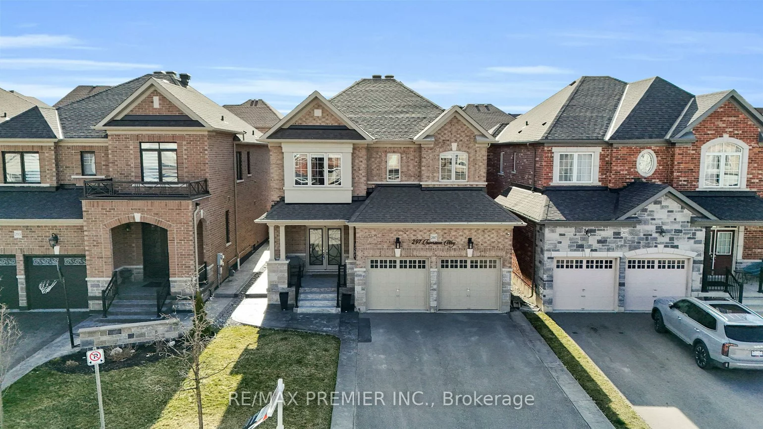 297, Inverness, Bradford, Bradford West Gwillimbury