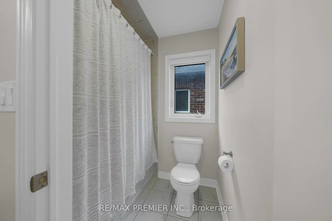 297, Inverness, Bradford, Bradford West Gwillimbury