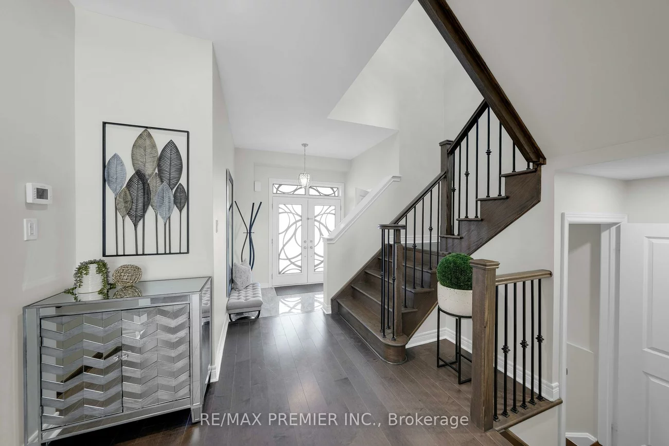 297, Inverness, Bradford, Bradford West Gwillimbury