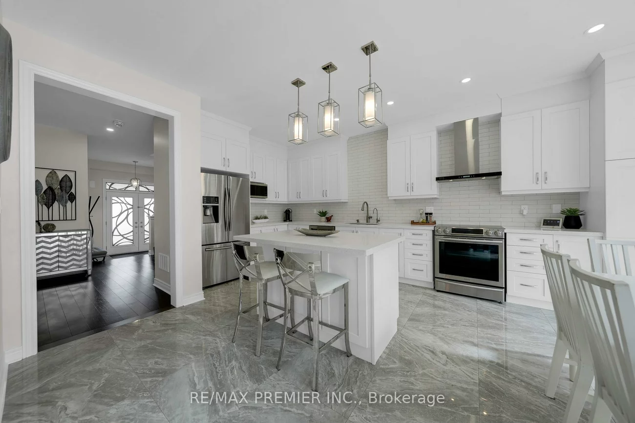 297, Inverness, Bradford, Bradford West Gwillimbury