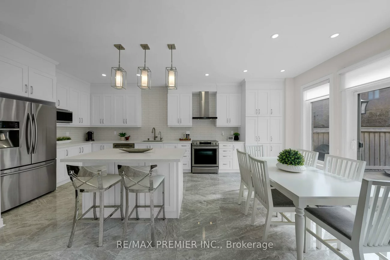 297, Inverness, Bradford, Bradford West Gwillimbury