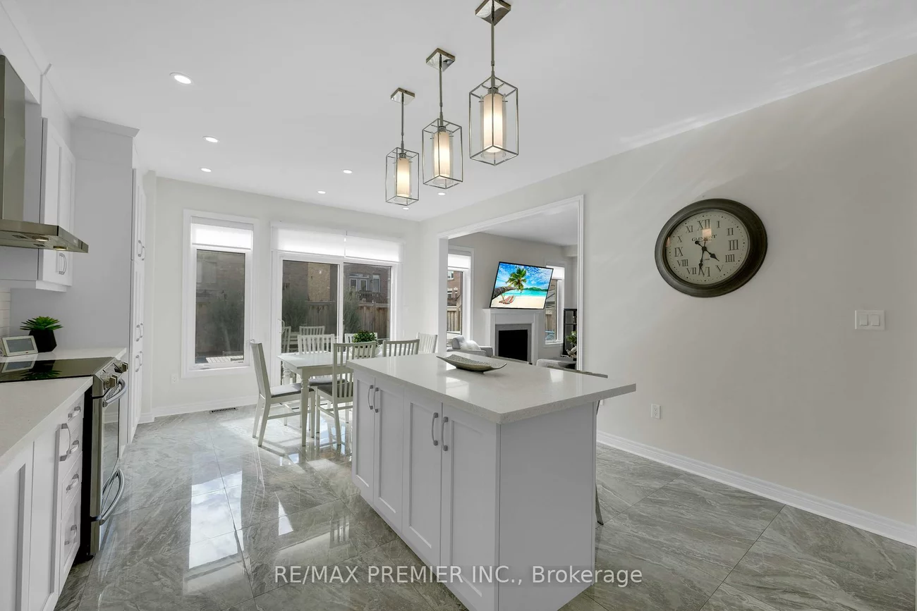 297, Inverness, Bradford, Bradford West Gwillimbury