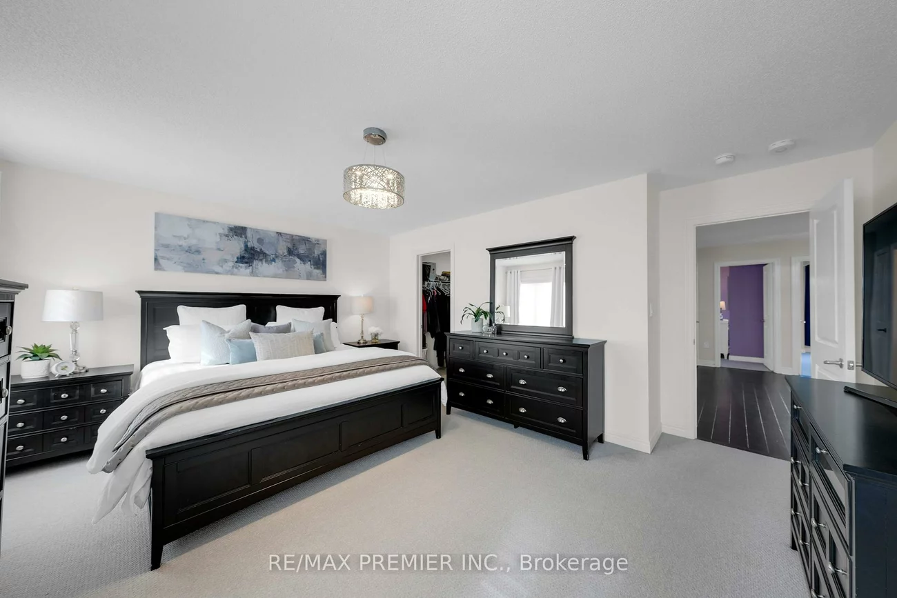 297, Inverness, Bradford, Bradford West Gwillimbury
