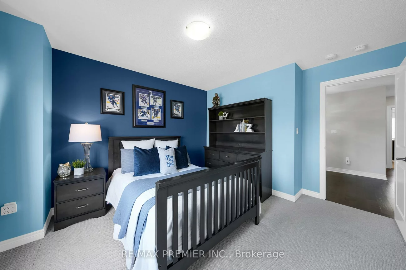 297, Inverness, Bradford, Bradford West Gwillimbury