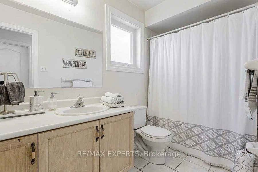 4, Depeuter, Bradford, Bradford West Gwillimbury