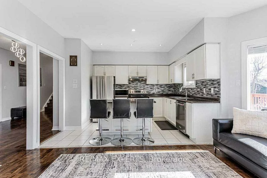 4, Depeuter, Bradford, Bradford West Gwillimbury