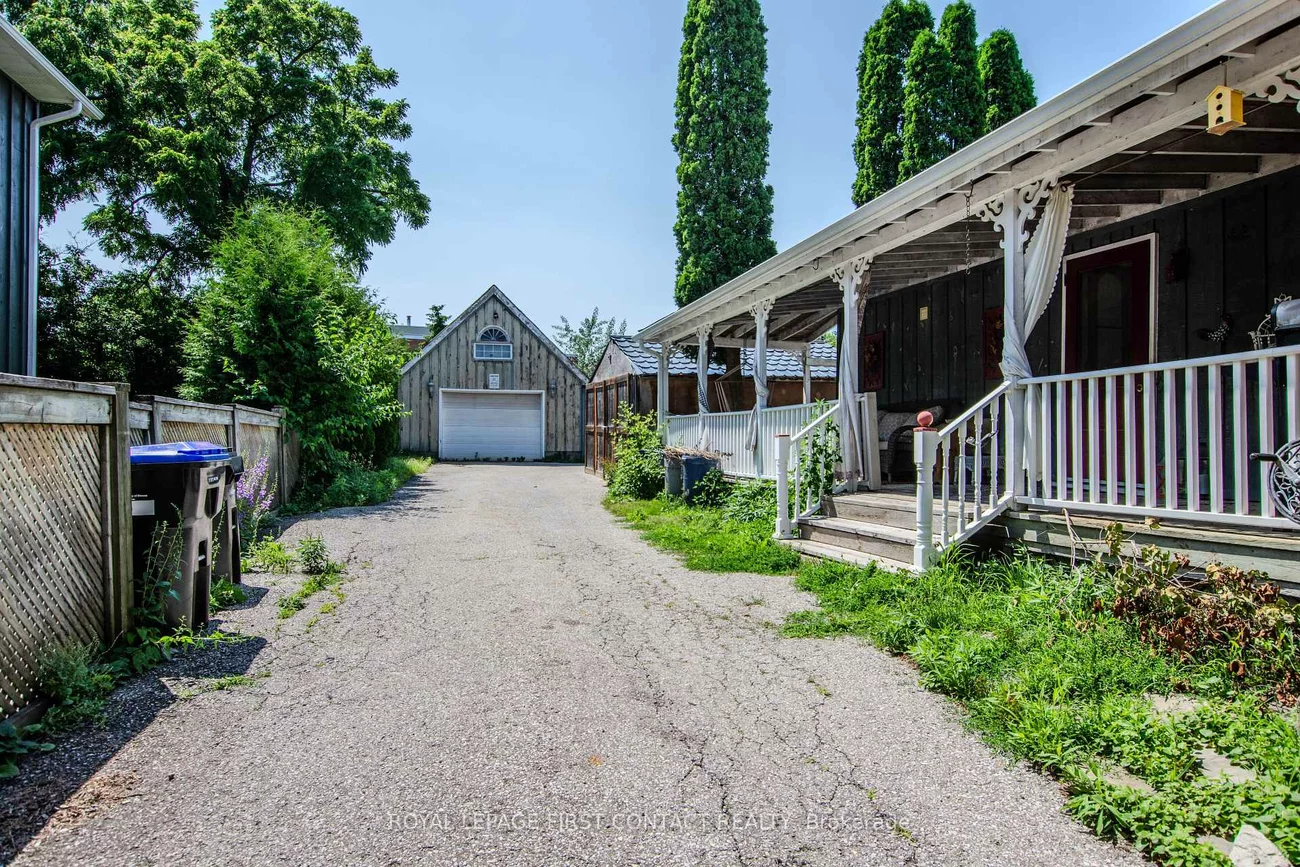 220, Barrie, Bradford, Bradford West Gwillimbury