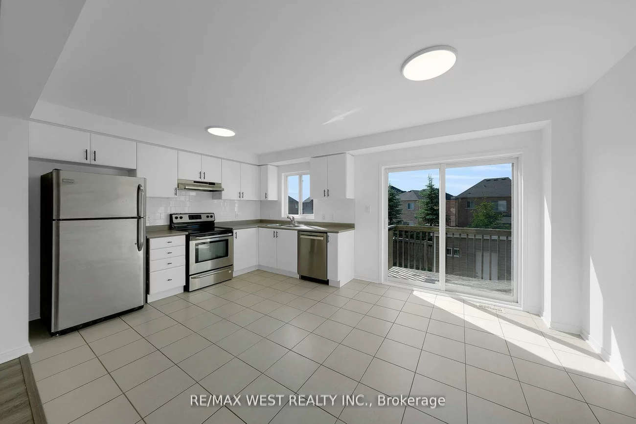 230, Orr, Bradford, Bradford West Gwillimbury