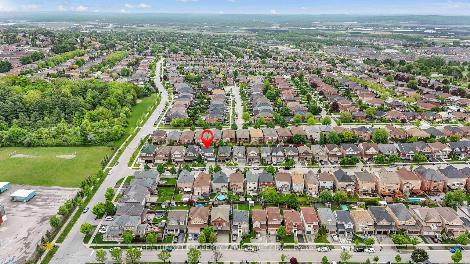 9, Booth, Bradford, Bradford West Gwillimbury
