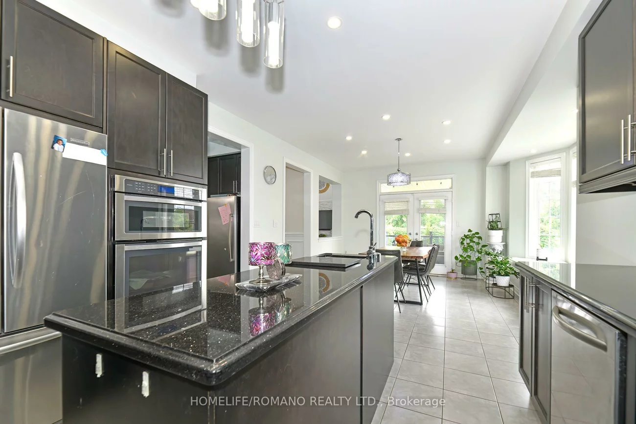 24, Faris, Bradford, Bradford West Gwillimbury