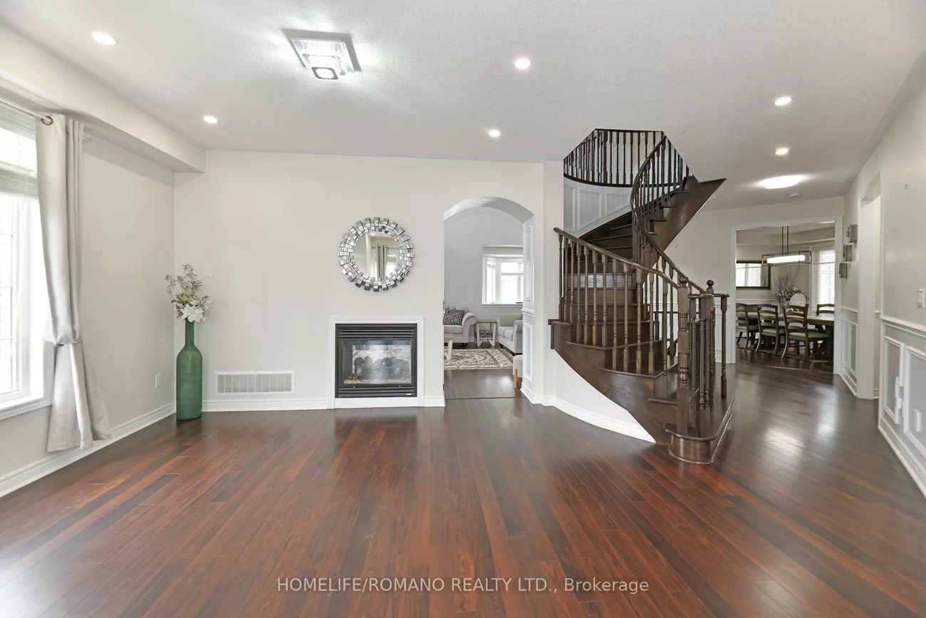 24, Faris, Bradford, Bradford West Gwillimbury