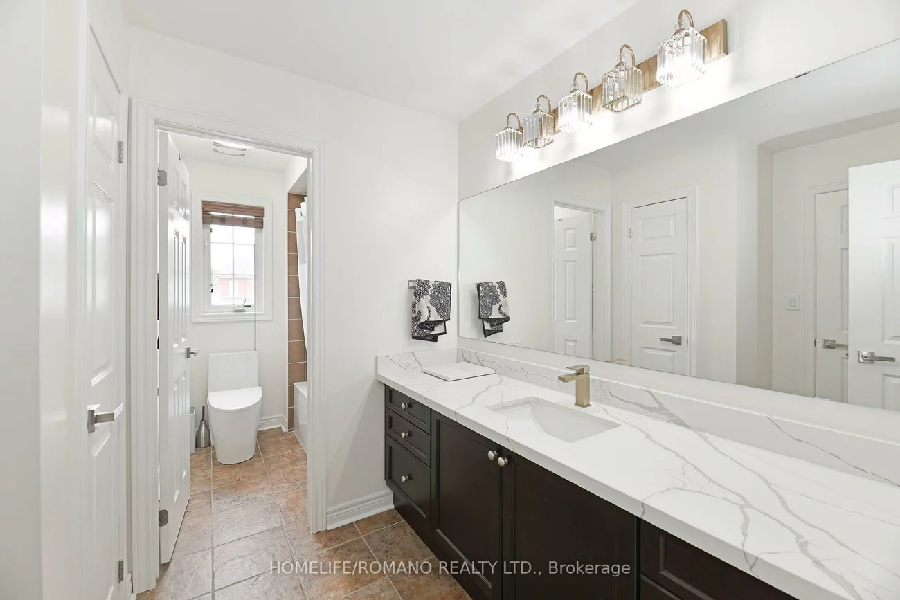 24, Faris, Bradford, Bradford West Gwillimbury