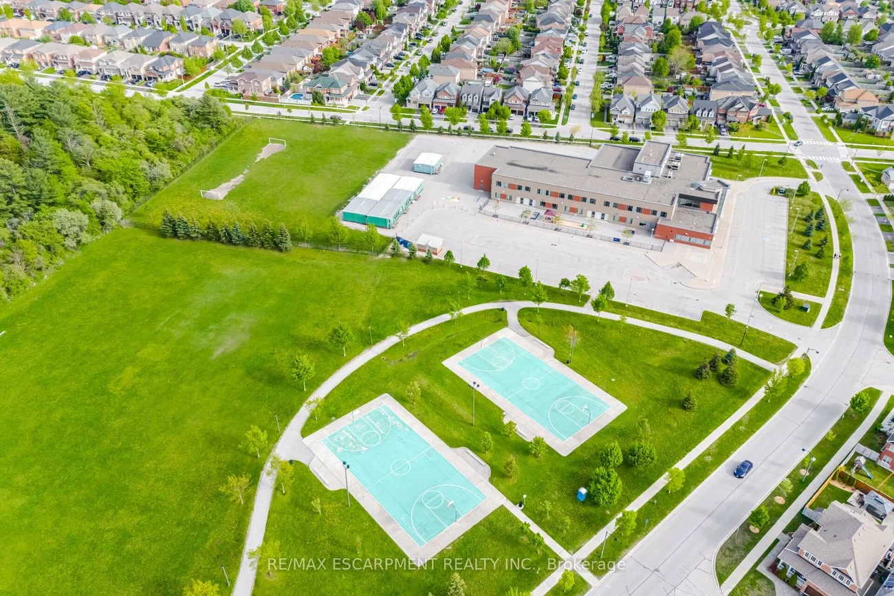 66, Slack, Bradford, Bradford West Gwillimbury