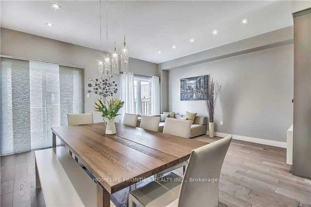 52, Luissa, Bradford, Bradford West Gwillimbury