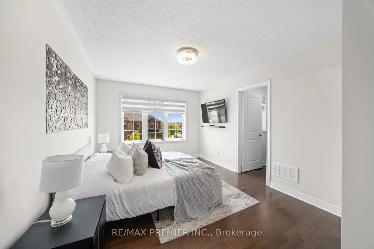 68, Inverness, Bradford, Bradford West Gwillimbury