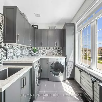 68, Inverness, Bradford, Bradford West Gwillimbury