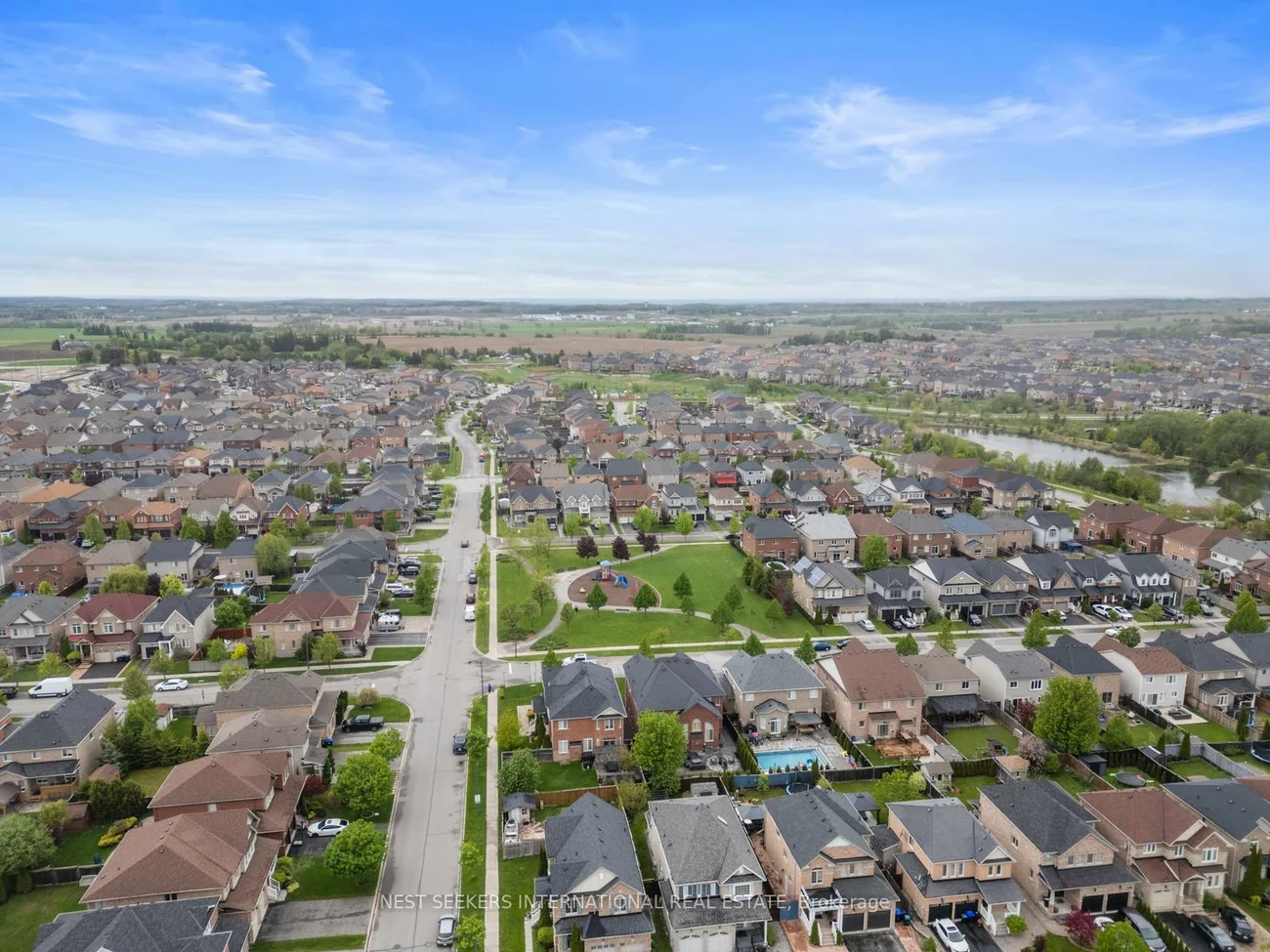 51, Booth, Bradford, Bradford West Gwillimbury