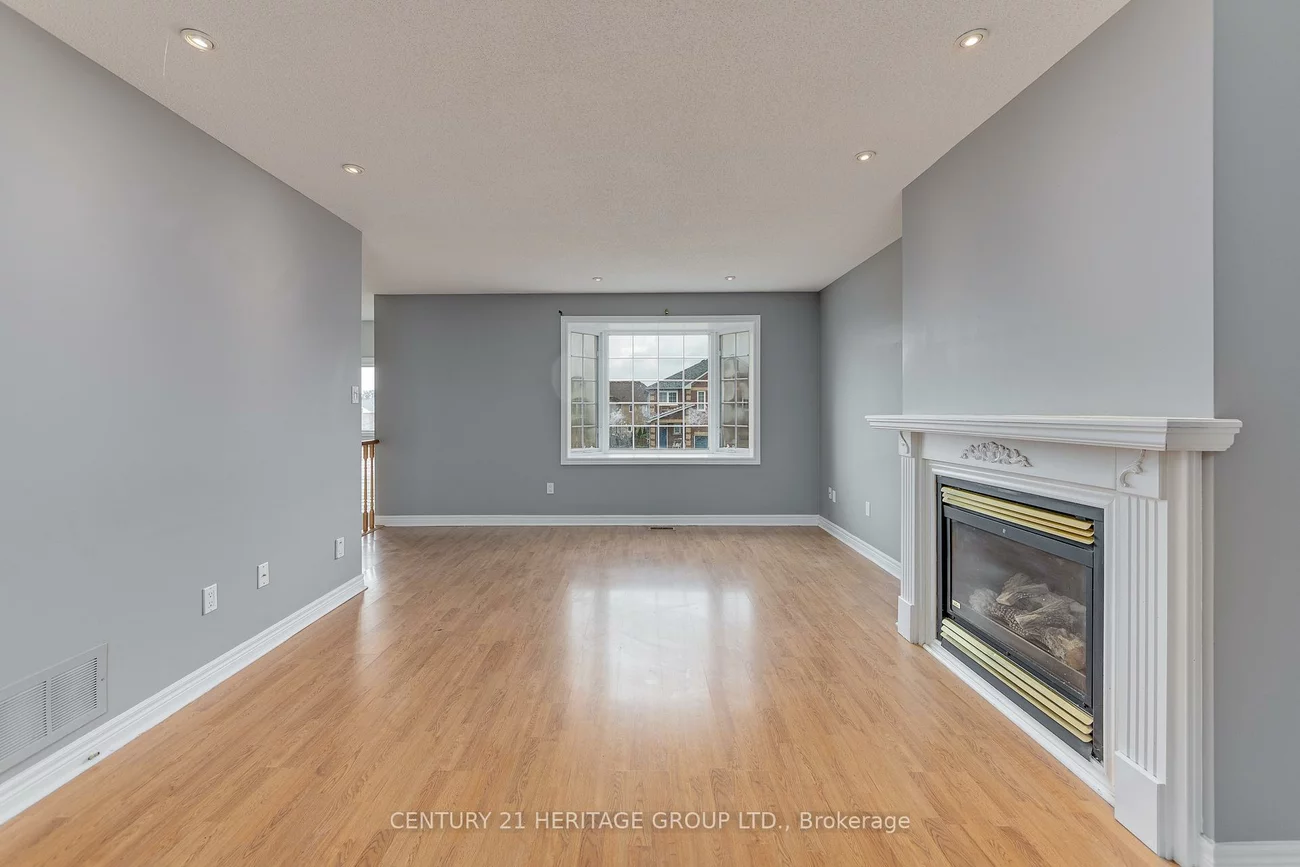 55, Breeze, Bradford, Bradford West Gwillimbury