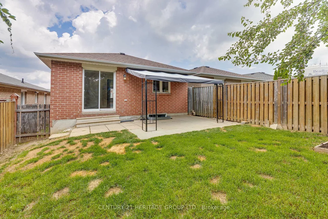 55, Breeze, Bradford, Bradford West Gwillimbury