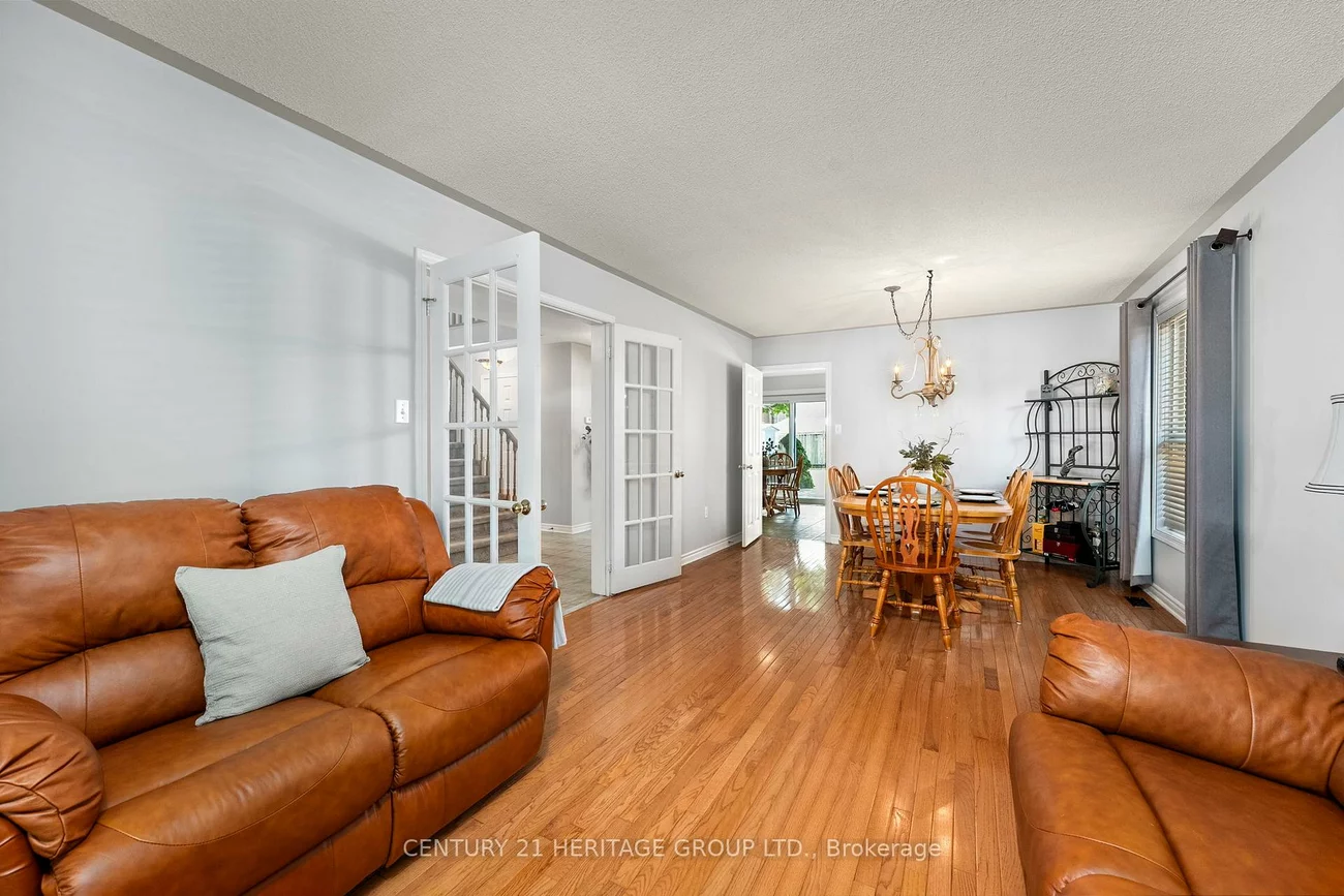 214, Melbourne, Bradford, Bradford West Gwillimbury
