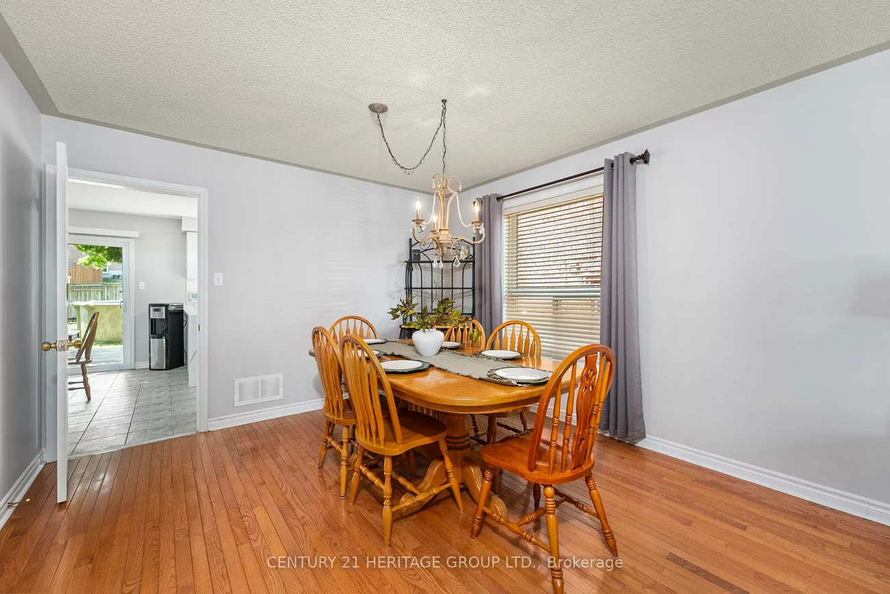 214, Melbourne, Bradford, Bradford West Gwillimbury