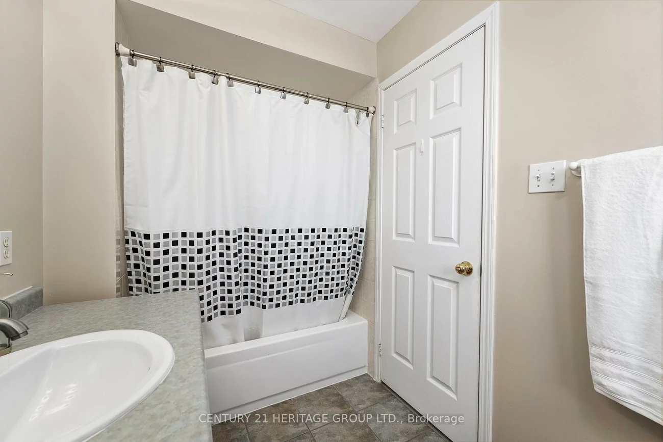 214, Melbourne, Bradford, Bradford West Gwillimbury