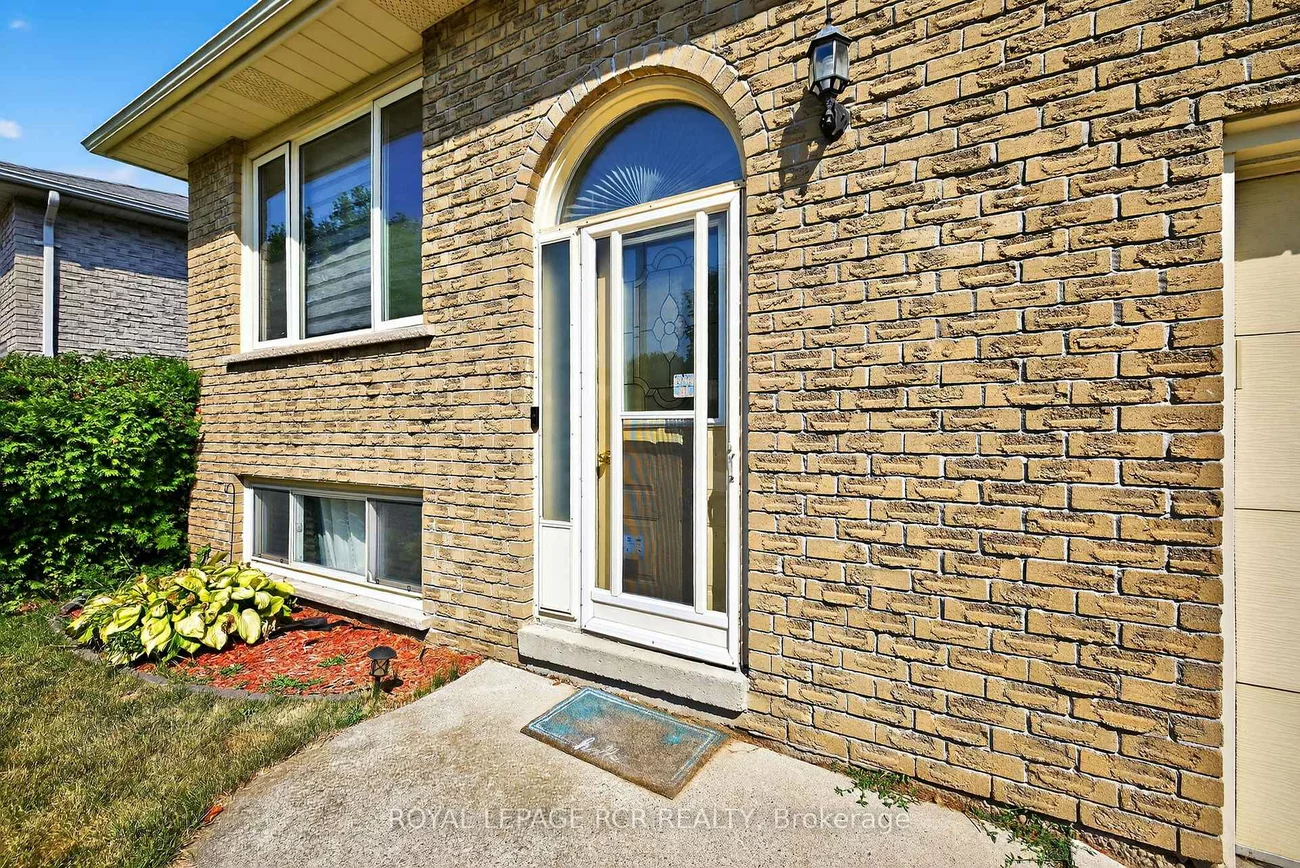21, Crown, Bradford, Bradford West Gwillimbury
