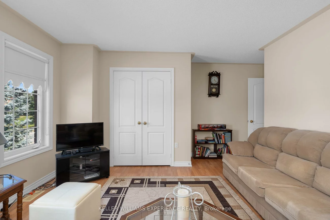503, Simcoe, Bradford, Bradford West Gwillimbury