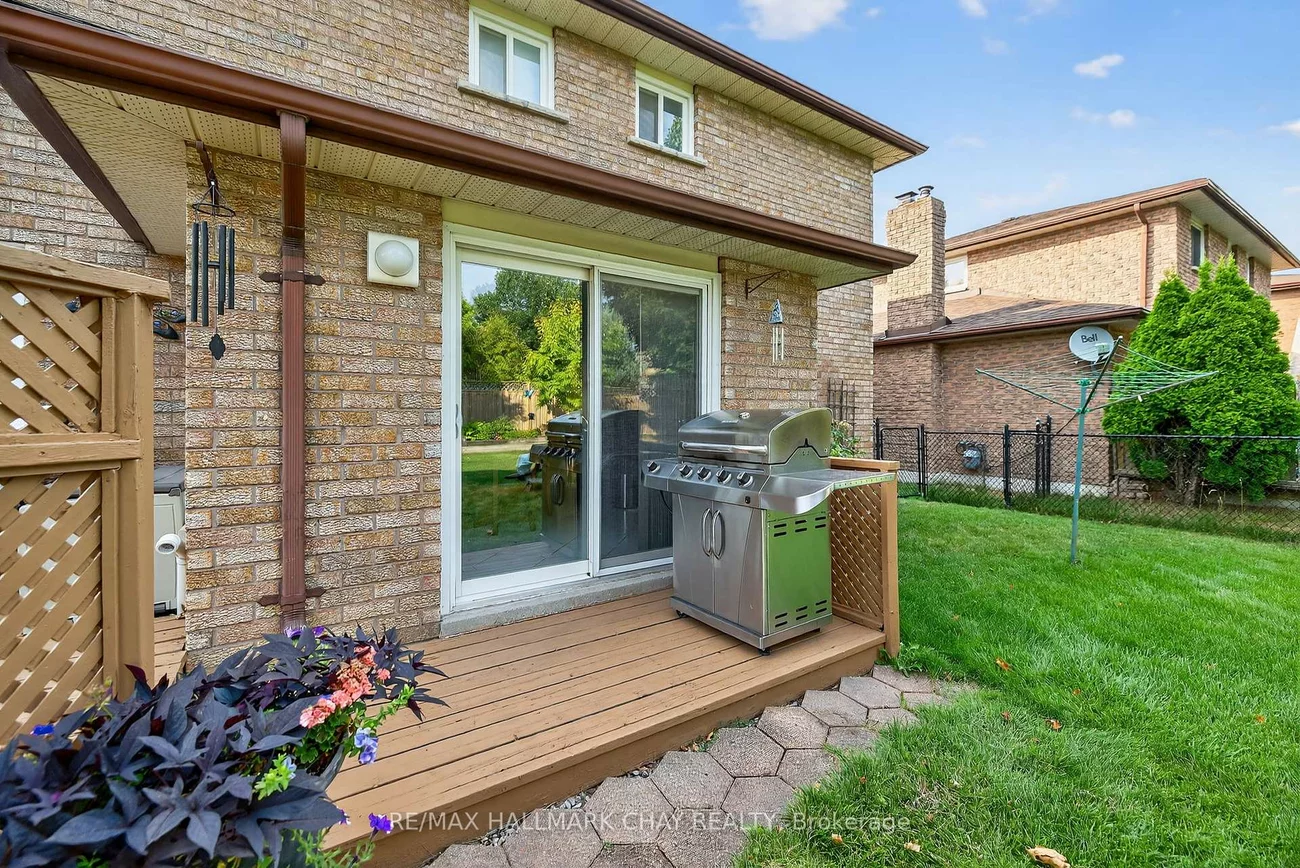 223, Miller Park, Bradford, Bradford West Gwillimbury