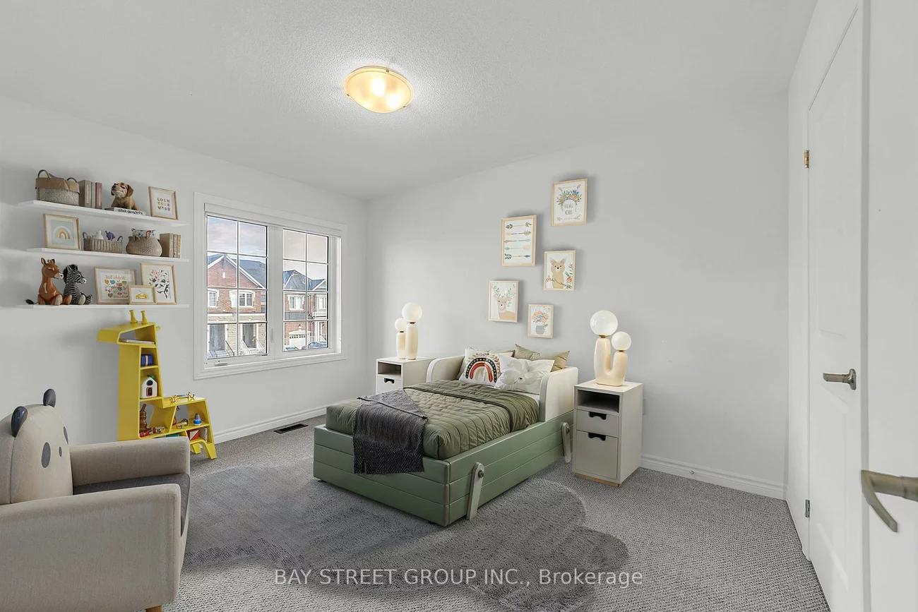 6, Westlake, Bradford, Bradford West Gwillimbury