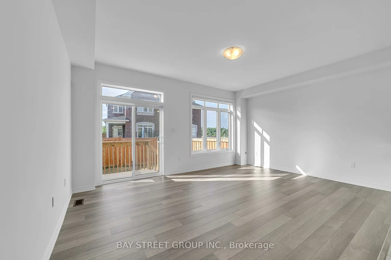 6, Westlake, Bradford, Bradford West Gwillimbury