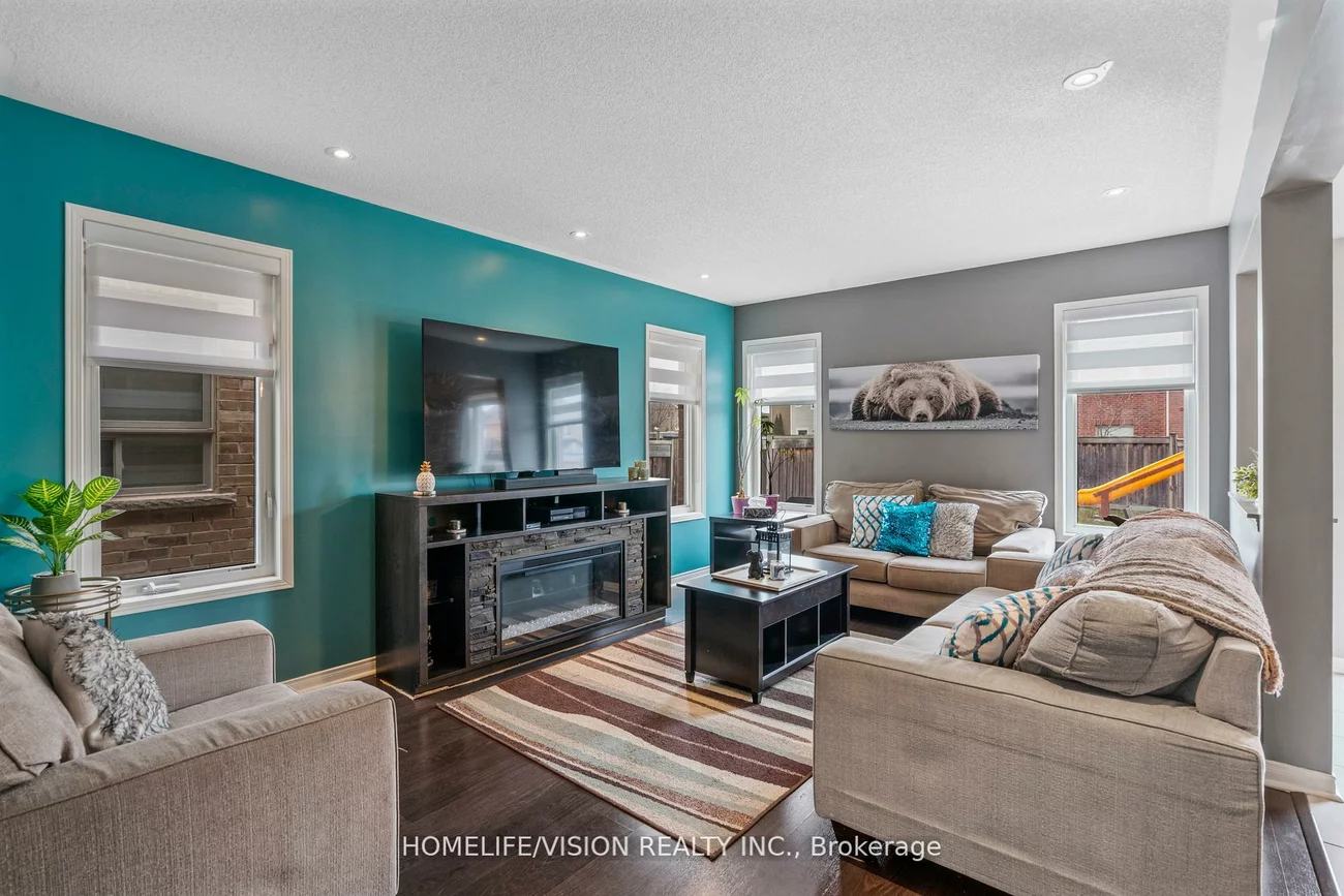 25, Long, Bradford, Bradford West Gwillimbury