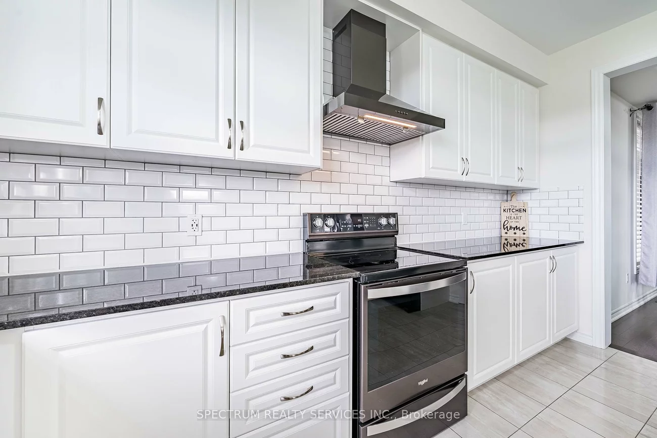250, FERRAGINE, Bradford, Bradford West Gwillimbury